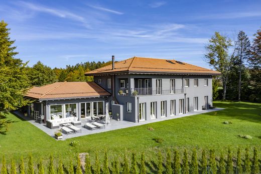 Detached House in Epalinges, Lausanne District