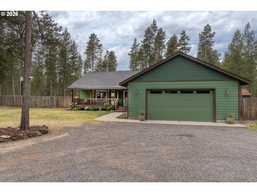 Luxury home in La Pine, Deschutes County