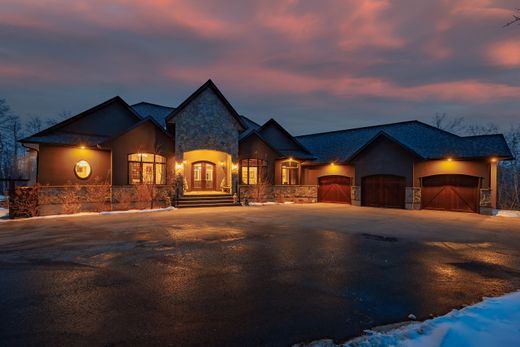 Detached House in Calgary, Alberta