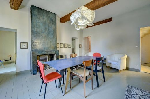 Apartment in Arles, Bouches-du-Rhône