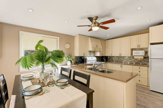 Detached House in Gravenhurst, Ontario