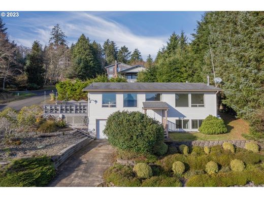 Luxury home in Ilwaco, Pacific County