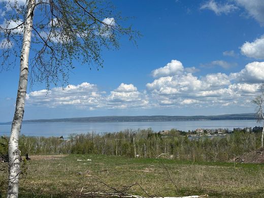 Land in Petoskey, Emmet County