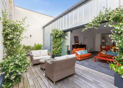 Apartment in Bordeaux, Gironde