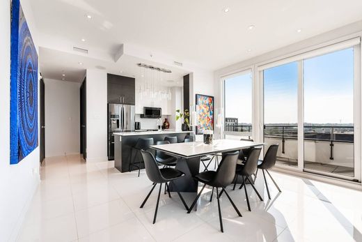 Appartement in Mont-Royal, City of Montréal