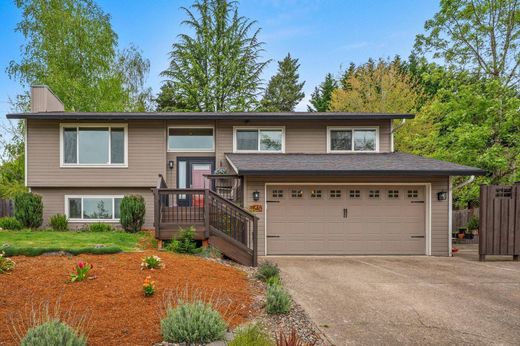 Luxury home in Beaverton, Washington County