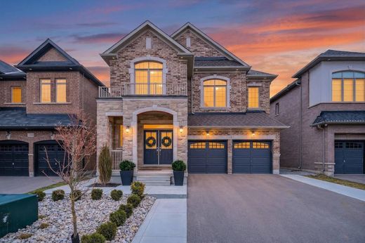 Detached House in Hamilton, Ontario