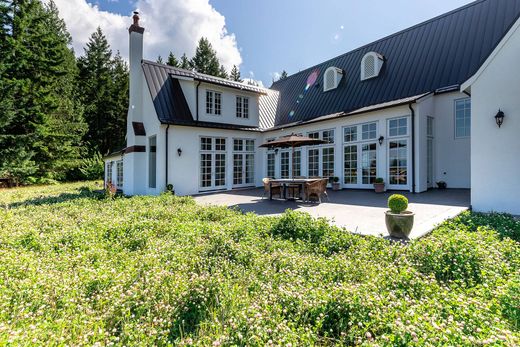 Country House in Salt Spring Island, Capital Regional District