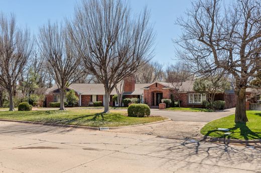 Einfamilienhaus in Nichols Hills, Oklahoma County