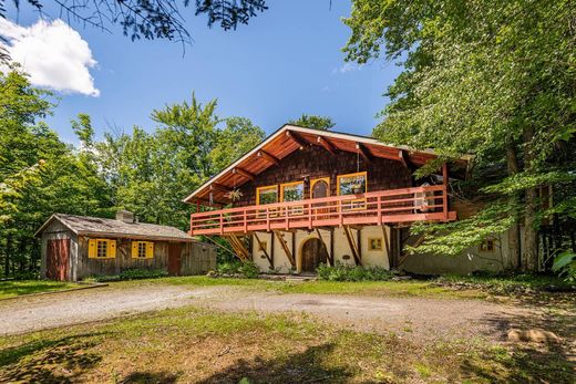 Detached House in Sutton, Montérégie