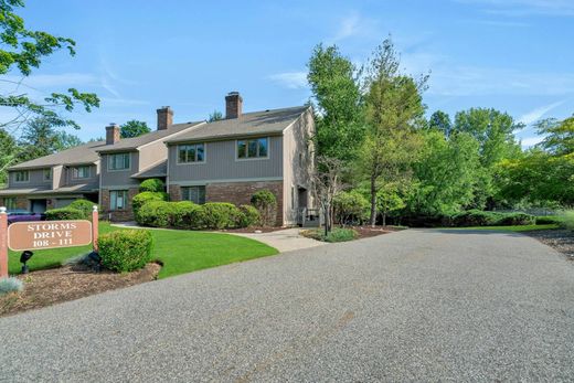 Townhouse in Mahwah, Bergen County