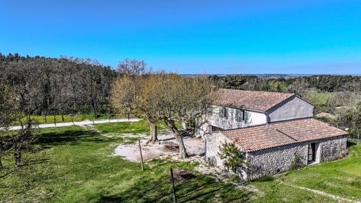 Detached House in L'Isle-sur-la-Sorgue, Vaucluse