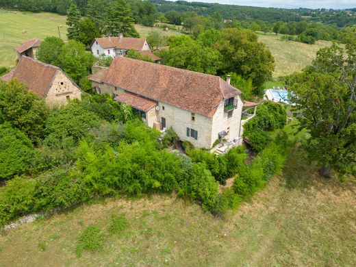 Dom jednorodzinny w Figeac, Lot