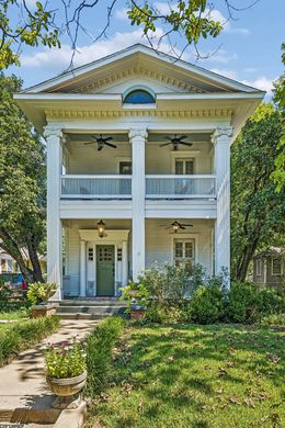 Detached House in Dallas, Dallas County