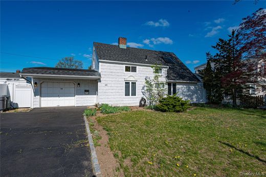Dom jednorodzinny w Levittown, Nassau County