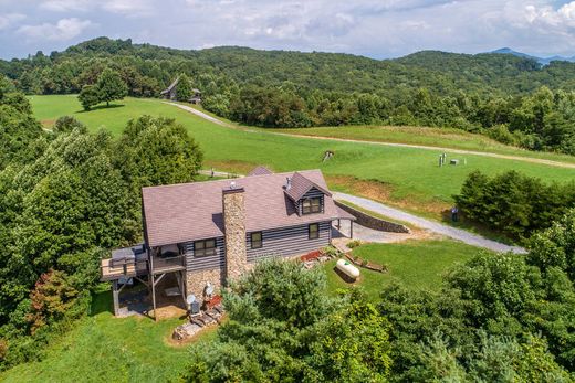 Detached House in Roan Mountain, Carter County