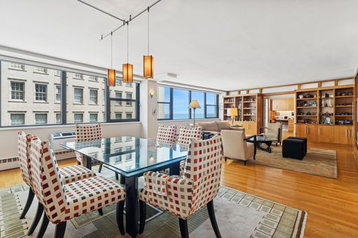 Apartment / Etagenwohnung in Chicago, Cook County