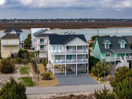 Detached House in Topsail Beach, Pender County