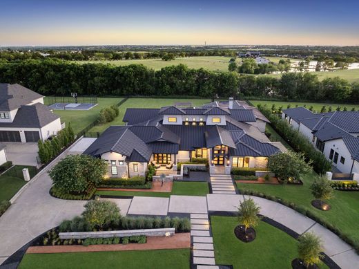 Detached House in Heath, Rockwall County