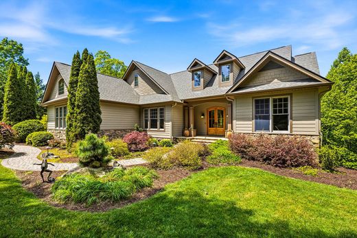 Einfamilienhaus in Hendersonville, Henderson County