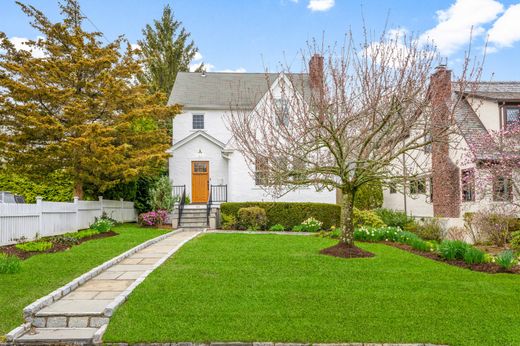 Частный Дом, Larchmont, Westchester County