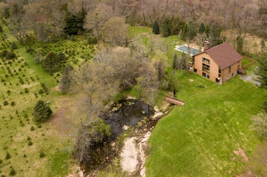 Detached House in Princeton, Mercer County