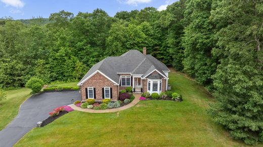 Detached House in Millbury, Worcester County