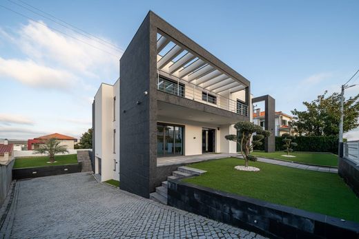 Einfamilienhaus in Moimenta da Beira, Distrito de Viseu