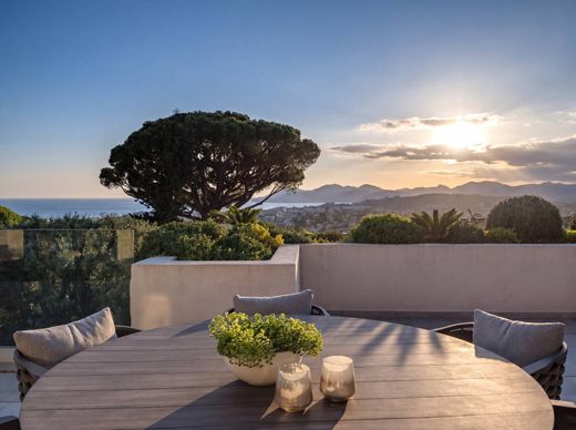 Detached House in Le Cannet, Alpes-Maritimes