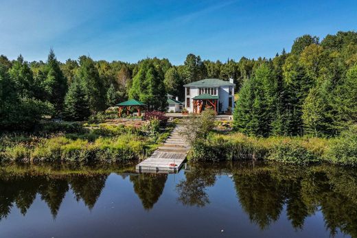 Detached House in Saint-Michel-des-Saints, Lanaudière