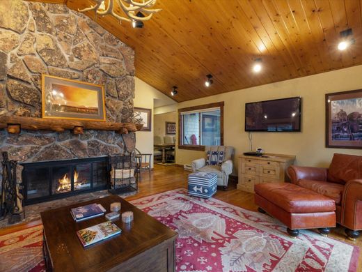 Luxury home in Teton Village, Teton County