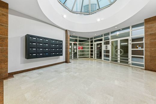 Apartment in Chatelet les Halles, Louvre-Tuileries, Palais Royal, Paris