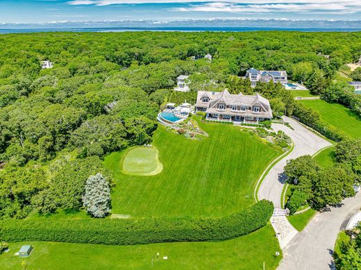Detached House in Montauk, Suffolk County