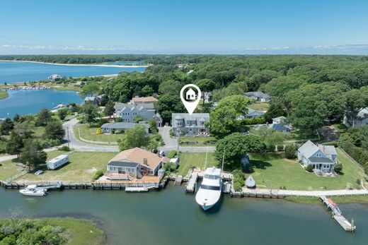 Detached House in Southold, Suffolk County