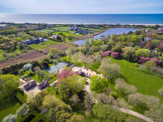 Detached House in Southampton, Suffolk County