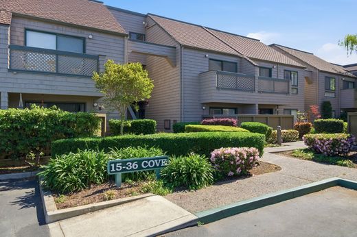 Apartment in Redwood City, San Mateo County