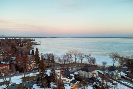 Частный Дом, Pointe-Claire, City of Montréal