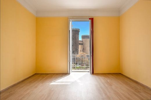 Piso / Apartamento en Nápoles, Napoles