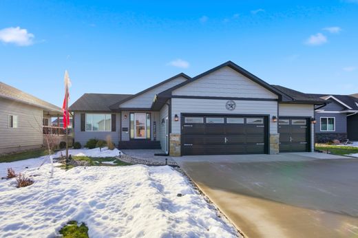 Detached House in Sioux Falls, Minnehaha County