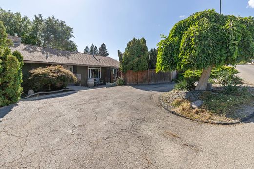 Vrijstaand huis in West Kelowna, Regional District of Central Okanagan