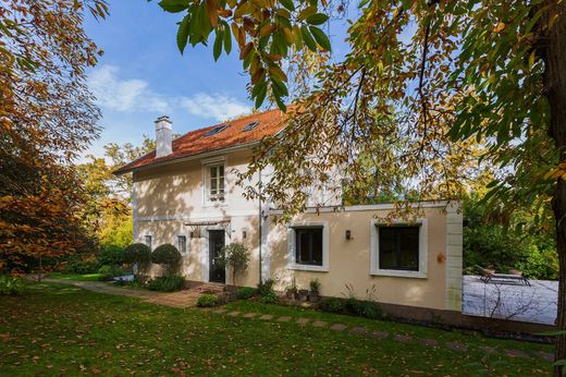 Einfamilienhaus in Rueil-Malmaison, Hauts-de-Seine