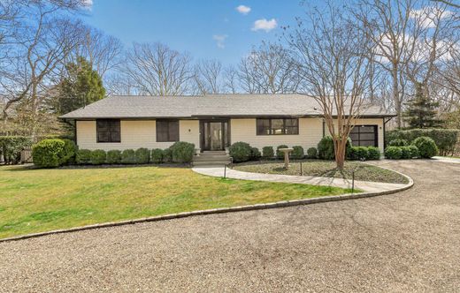 Detached House in East Hampton, Suffolk County