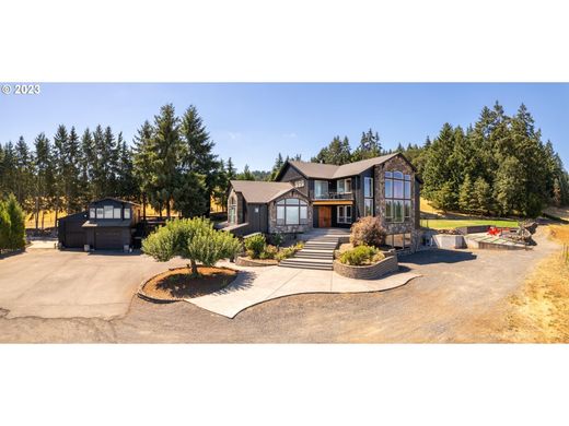 Luxury home in Newberg, Yamhill County