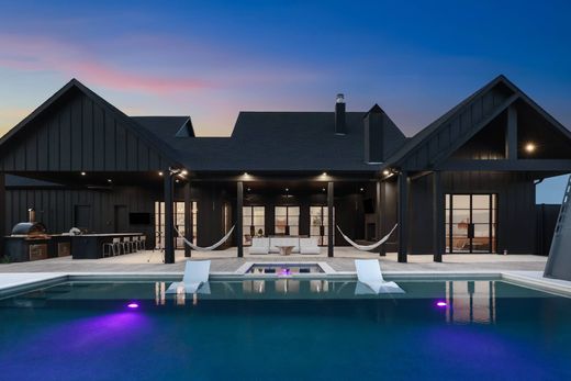 Köy evi Lipan, Hood County