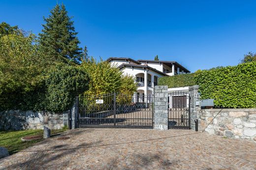 Stabio, Mendrisio Districtの一戸建て住宅