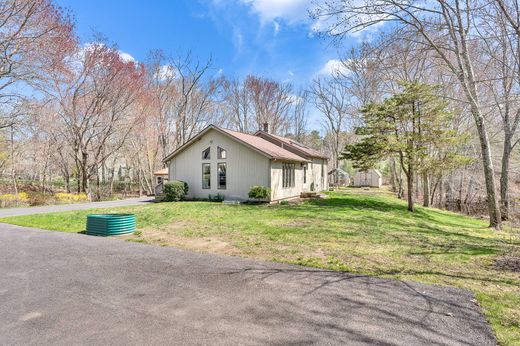 Detached House in Rehoboth, Bristol County