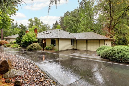 Luxury home in Beaverton, Washington County