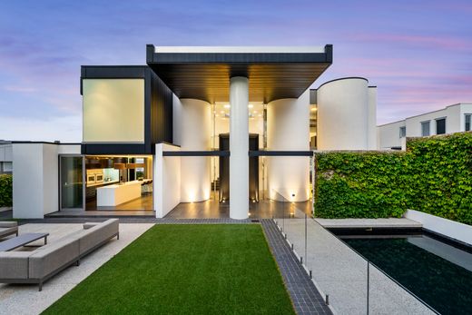 Luxury home in Auckland