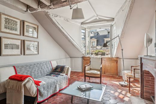Apartment in Champs-Elysées, Madeleine, Triangle d’or, Paris