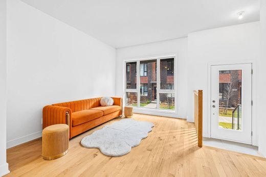 ‏בית חד-משפחתי ב  LaSalle, City of Montréal